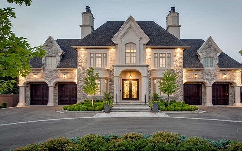 A luxury custom home built by Pinnacle Homes